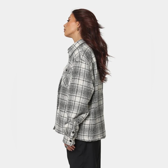 Club Paradise Logo
Script Flannel in Grey - Picture 6 of 8